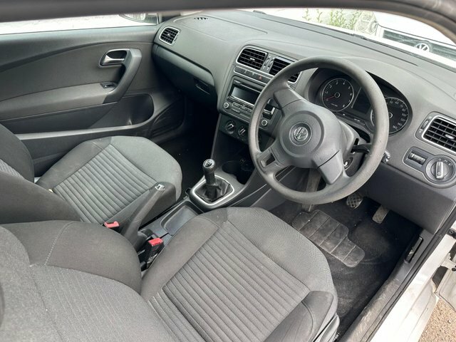 Volkswagen Polo 1.2 Match Euro 5 White #2