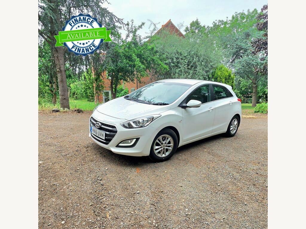 Hyundai I30 1.6 Crdi Blue Drive Se Euro 6 S S White
