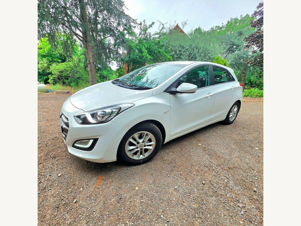 Hyundai I30 1.6 Crdi Blue Drive Se Euro 6 S S White #6