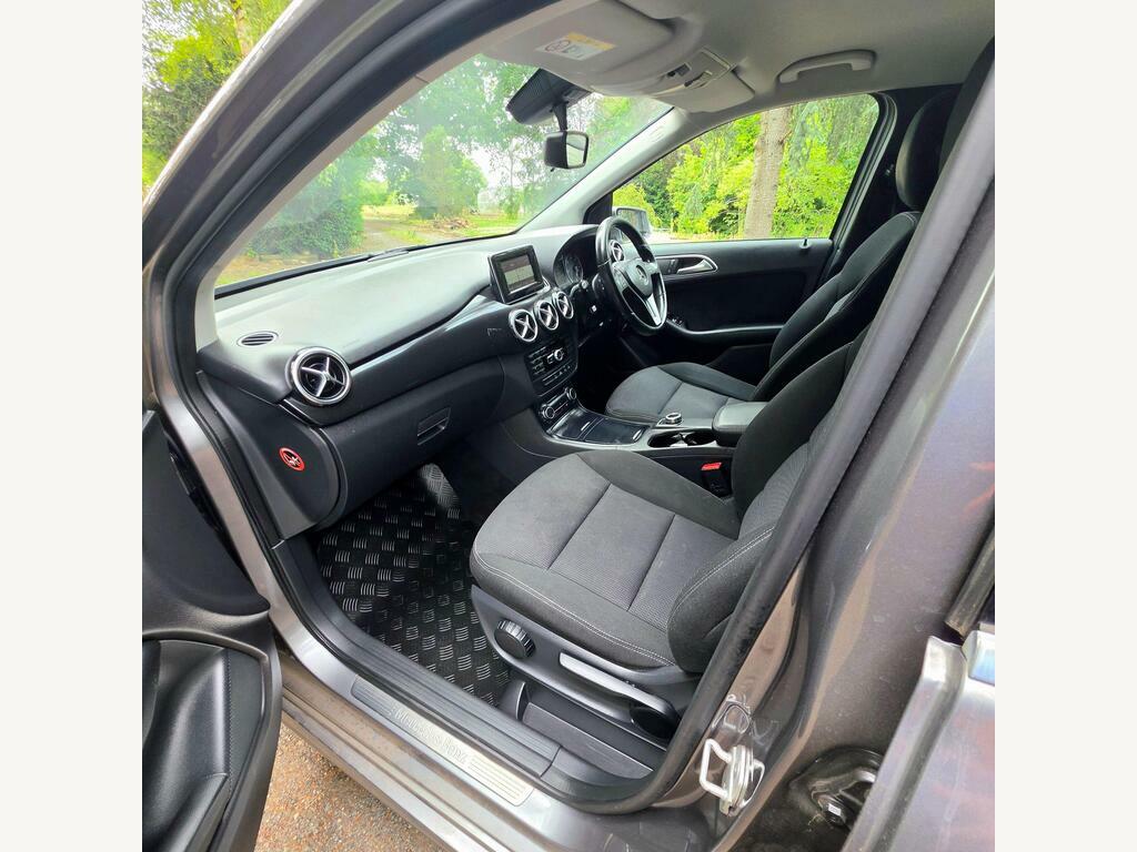 Mercedes-Benz B Class 1.6 B180 Sport Euro 6 Ss Red #31