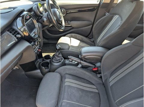 Mini Hatch 1.5 Cooper Sport II Silver #50