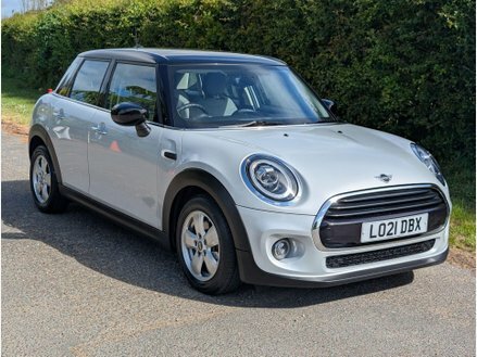 Mini Hatch 1.5 Cooper Sport II Silver #54