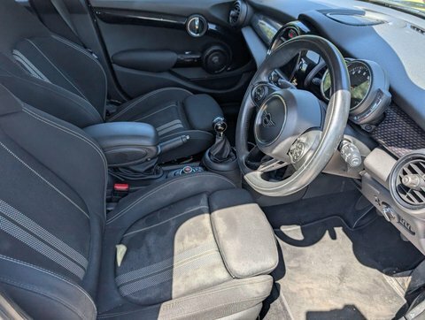 Mini Hatch 1.5 Cooper Sport II Silver #12
