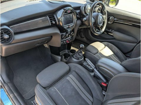 Mini Hatch 1.5 Cooper Sport II Silver #35