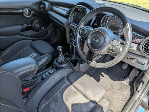 Mini Hatch 1.5 Cooper Sport II Silver #36