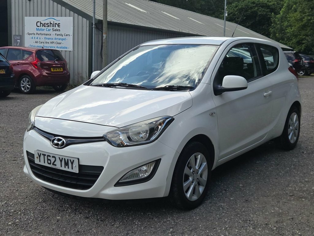 Hyundai I20 1.2L Active White #3