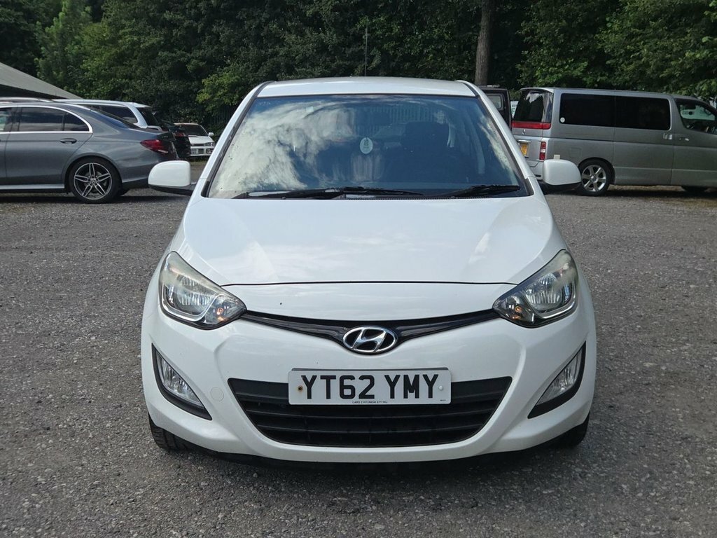Hyundai I20 1.2L Active White #2