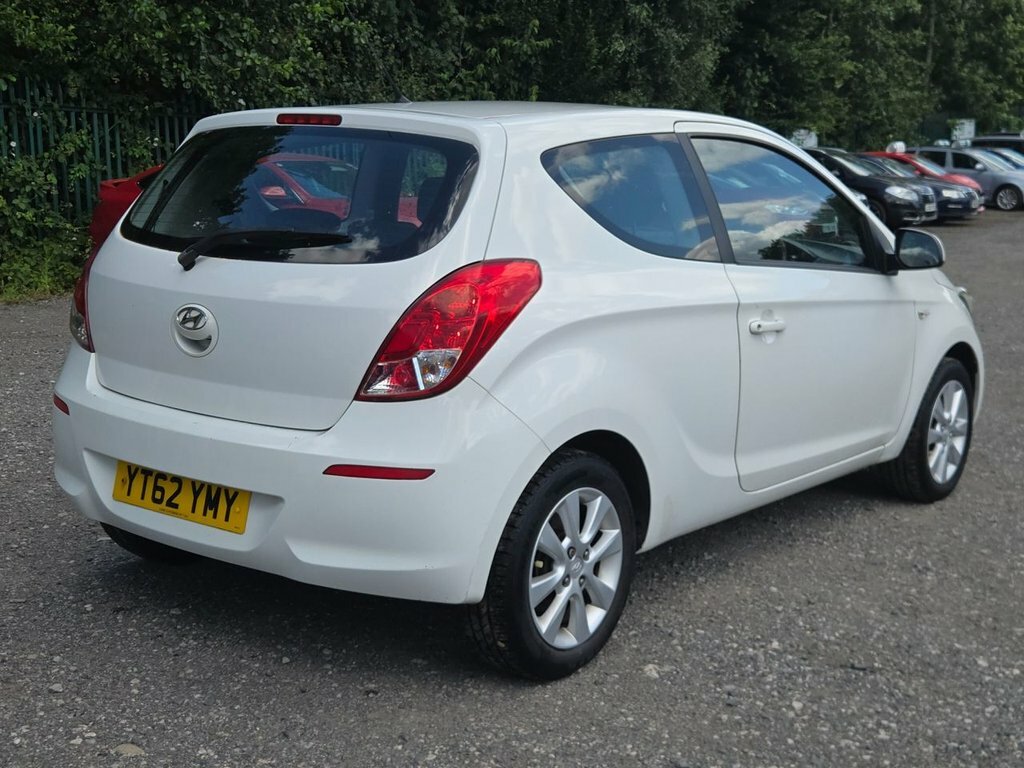 Hyundai I20 1.2L Active White #6