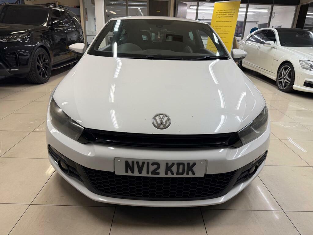 Volkswagen Scirocco 2.0 Tdi Bluemotion Tech Gt Euro 5 S S White #2