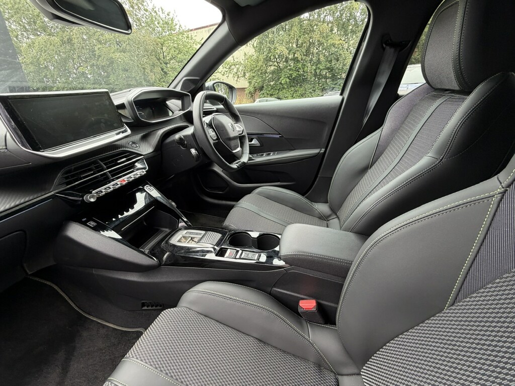 Peugeot e-208 51Kwh Gt Premium Hatchback 7.4K  #35