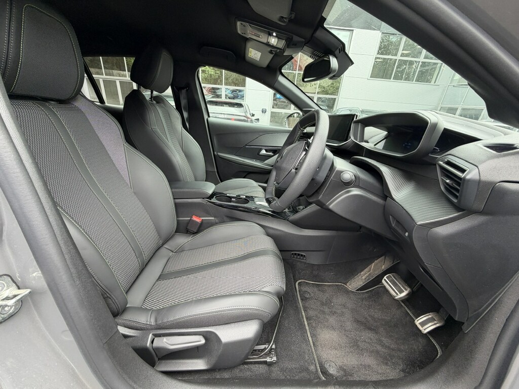 Peugeot e-208 51Kwh Gt Premium Hatchback 7.4K  #33
