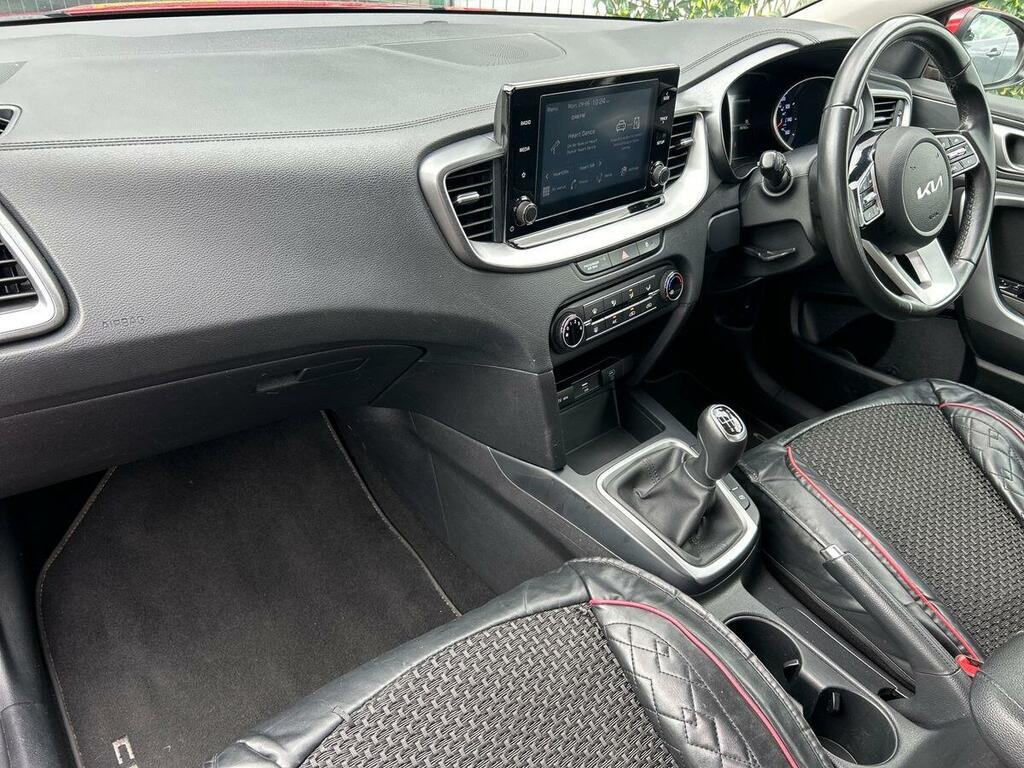 Kia Ceed 1.5 T-gdi 2 Sportswagon Euro 6 DE73ZPU Red #2