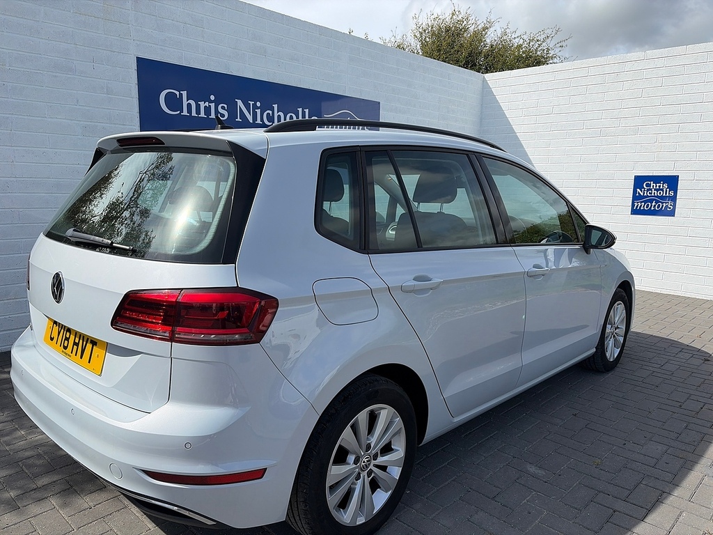 Volkswagen Golf SV Tsi Evo Se Silver #3