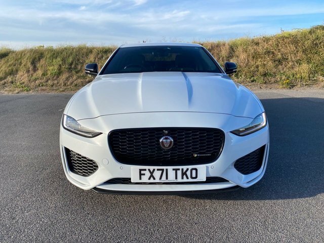 Jaguar XE P250i R-dynamic Black Saloon Black #6