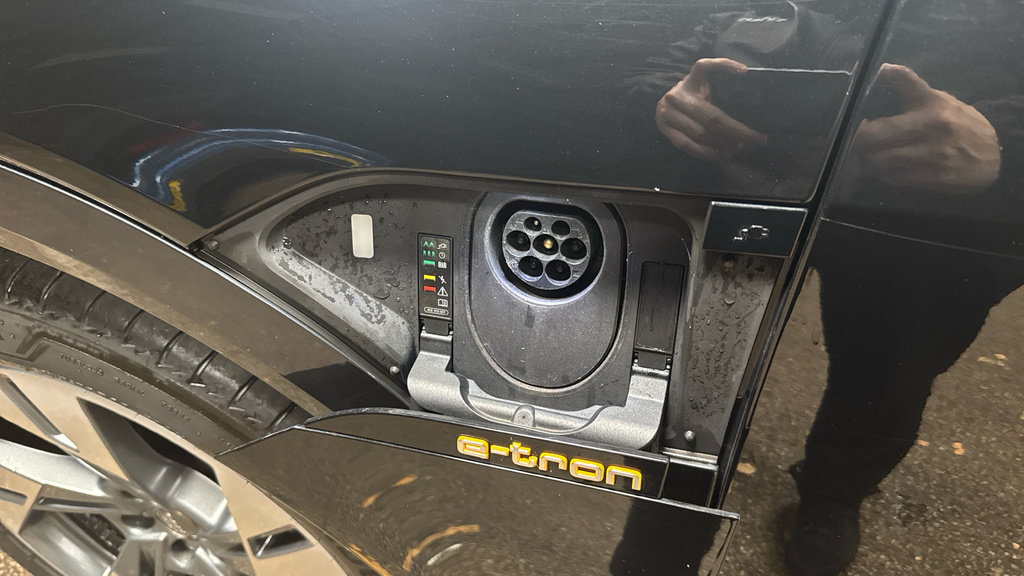 Audi E-tron 300Kw 55 Quattro 95Kwh S Line Black #22