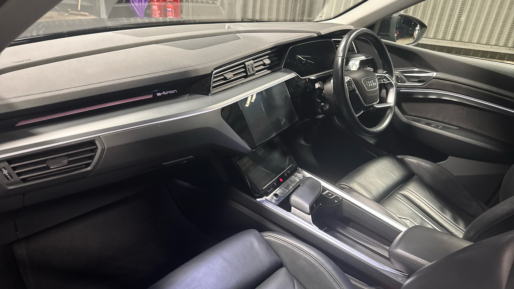 Audi E-tron 300Kw 55 Quattro 95Kwh S Line Black #10
