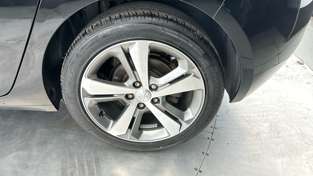 Peugeot 308 1.5L Bluehdi Ss Active Black #24