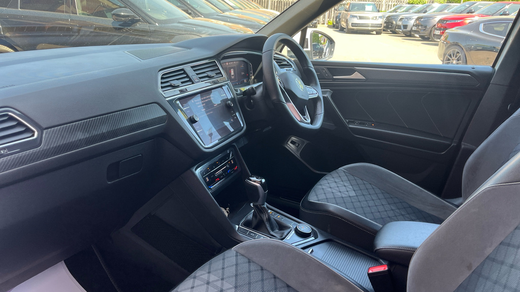 Volkswagen Tiguan Allspace Elegance White #10