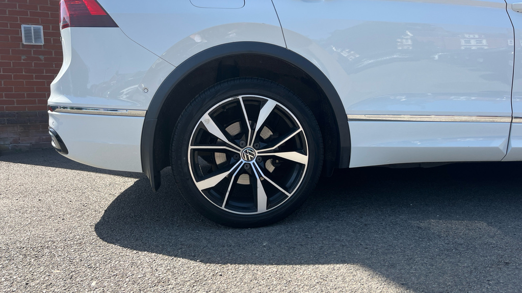 Volkswagen Tiguan Allspace Elegance White #18