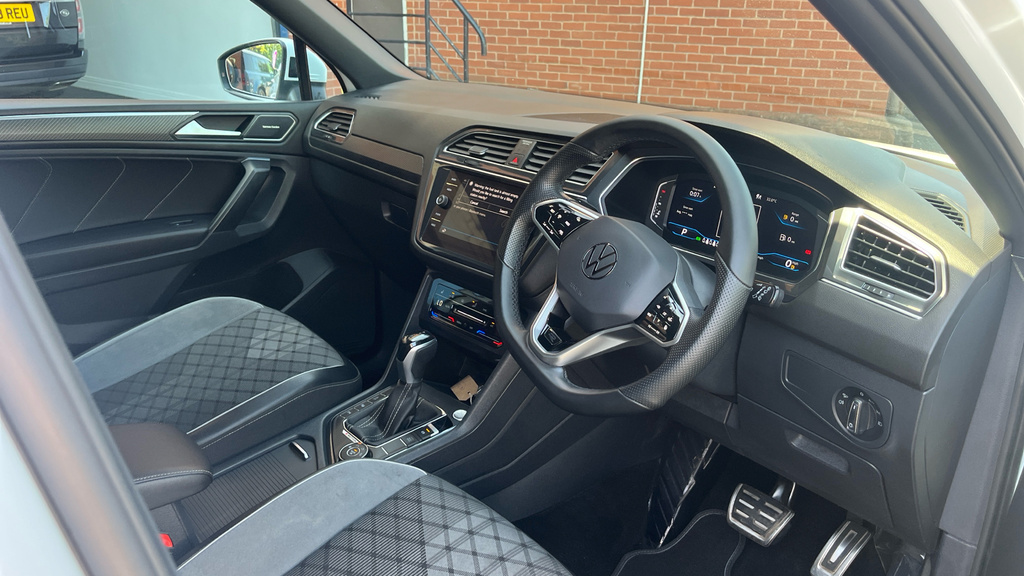 Volkswagen Tiguan Allspace Elegance White #9