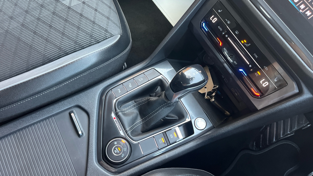 Volkswagen Tiguan Allspace Elegance White #29