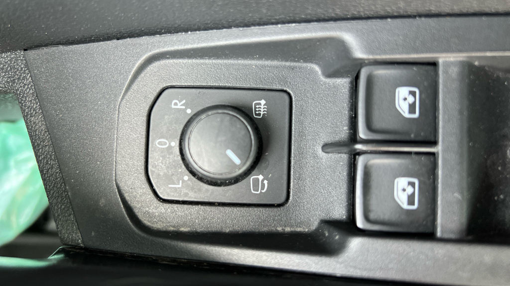 Skoda Karoq 1.5 Tsi Act Se L Dsg Blue #2