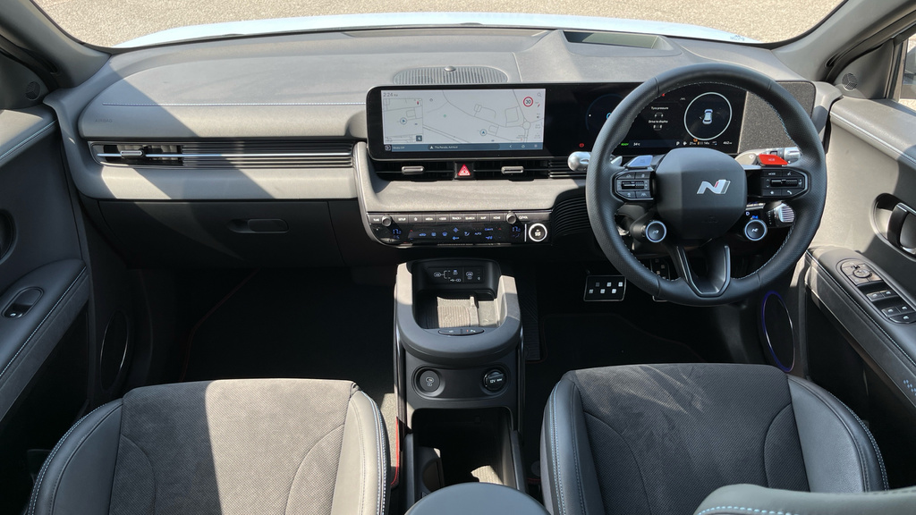 Hyundai Ioniq 5 Premium Grey #14