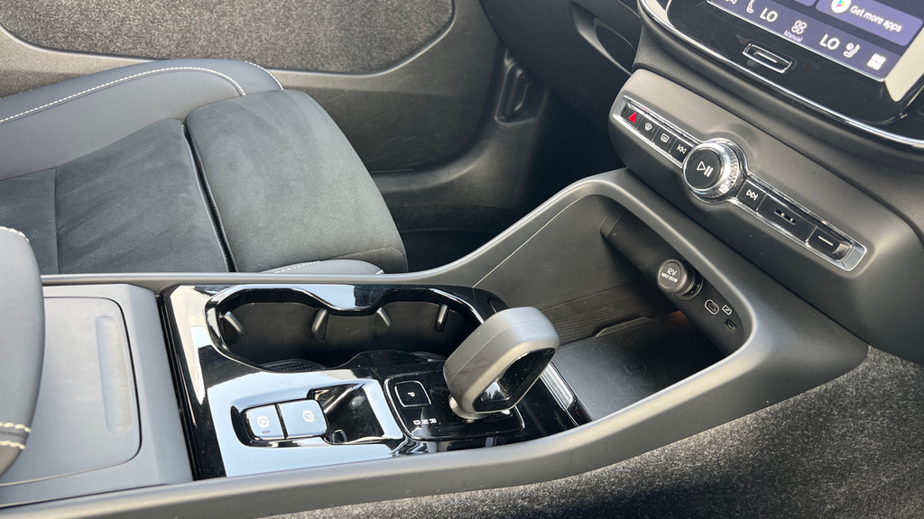 Volvo XC40 Ultimate, B4 Mild Hybrid, Dark Blue #28