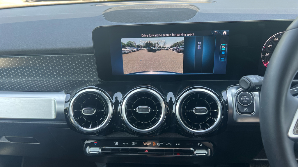 Mercedes-Benz GLB Class Glb 200 Amg Line Premium 7G-tronic Black #44
