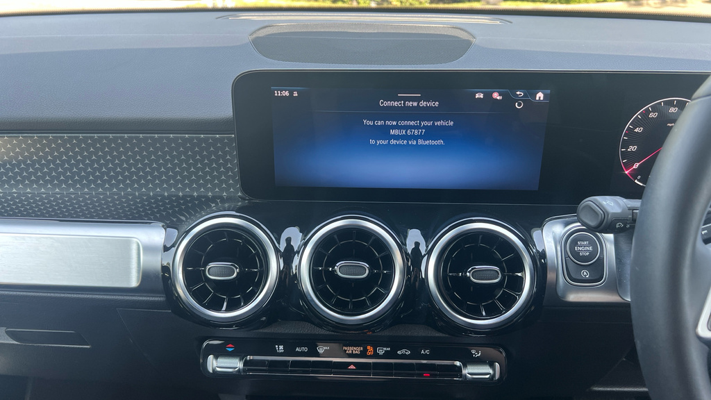 Mercedes-Benz GLB Class Glb 200 Amg Line Premium 7G-tronic Black #20
