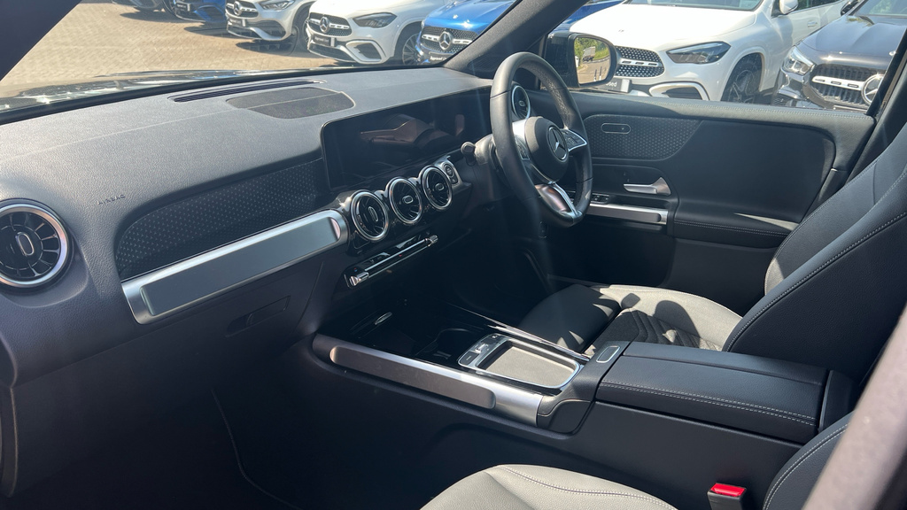 Mercedes-Benz GLB Class Glb 200 Amg Line Premium 7G-tronic Black #13