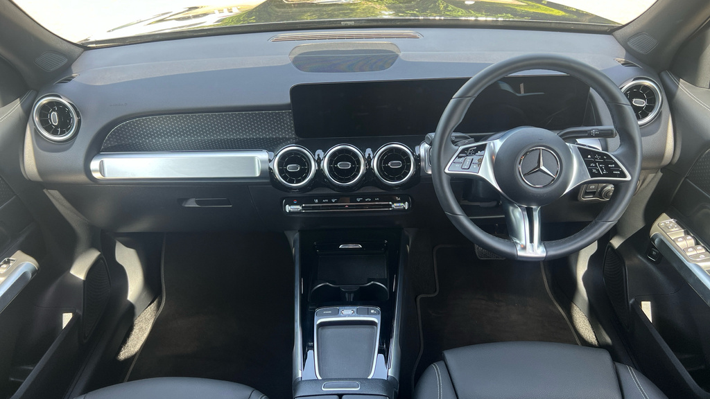 Mercedes-Benz GLB Class Glb 200 Amg Line Premium 7G-tronic Black #14