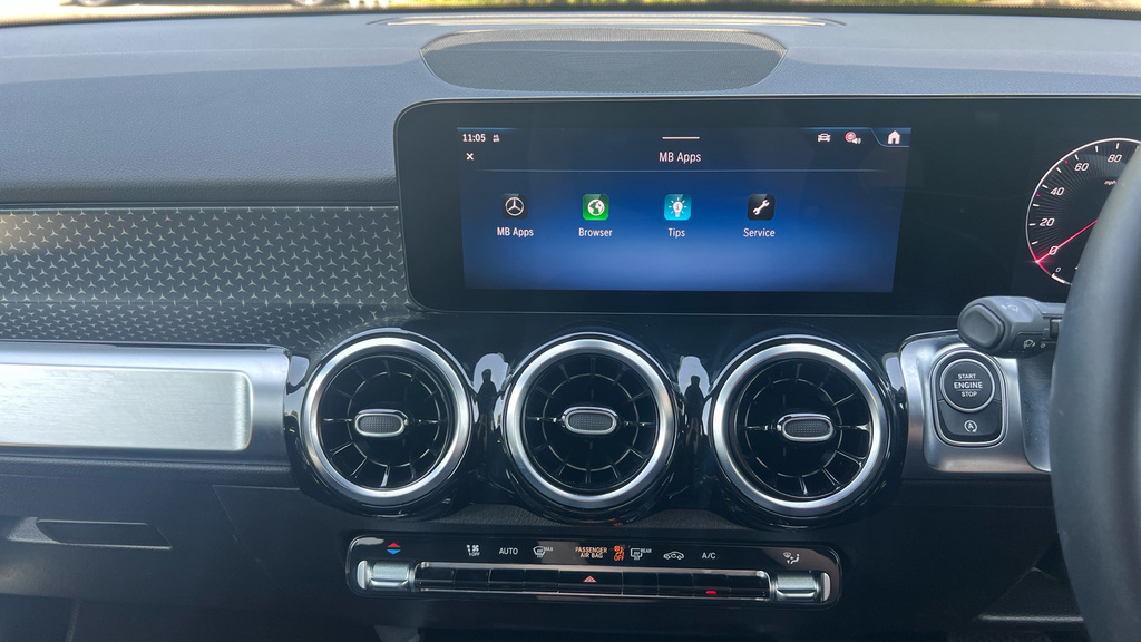 Mercedes-Benz GLB Class Glb 200 Amg Line Premium 7G-tronic Black #46
