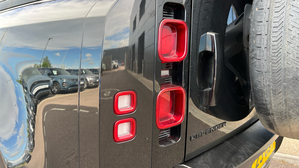 Land Rover Defender 3.0 D250 Xs Edition 110 Vat Qualifyingap Black #38