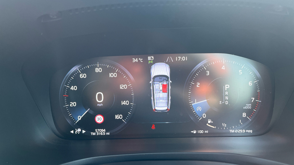 Volvo V60 Volvo R-design T8 Phev Aw Red #13