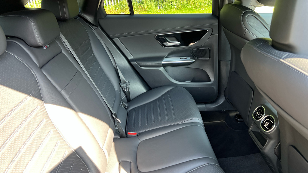 Mercedes-Benz GLC Class 220D 4Matic Amg Line Premium 9G-tronic Red #19