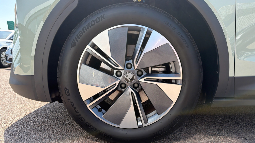 Skoda Elroq Sportline Black #19