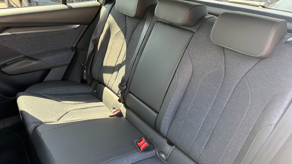 Skoda Elroq Sportline Black #14