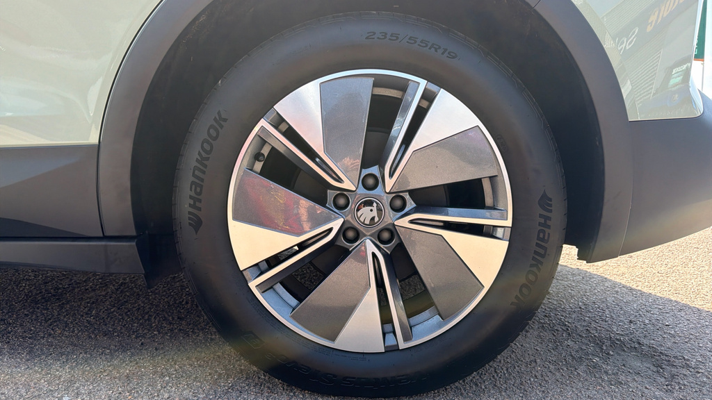 Skoda Elroq Sportline Black #18