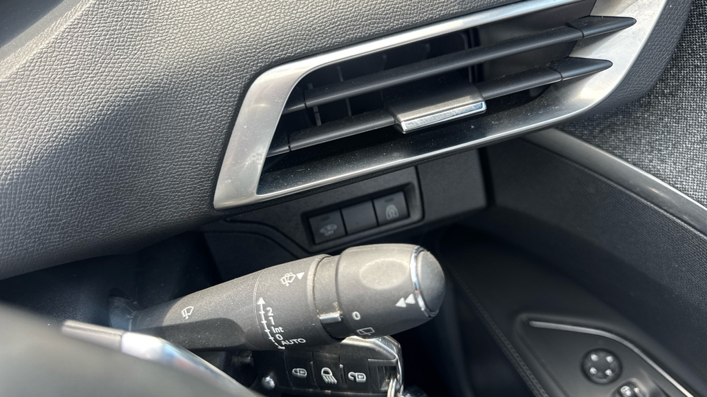 Peugeot 5008 Allure Green #26