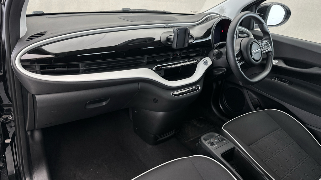 Fiat 500E 42Kwh La Prima By Bocelli Black #11