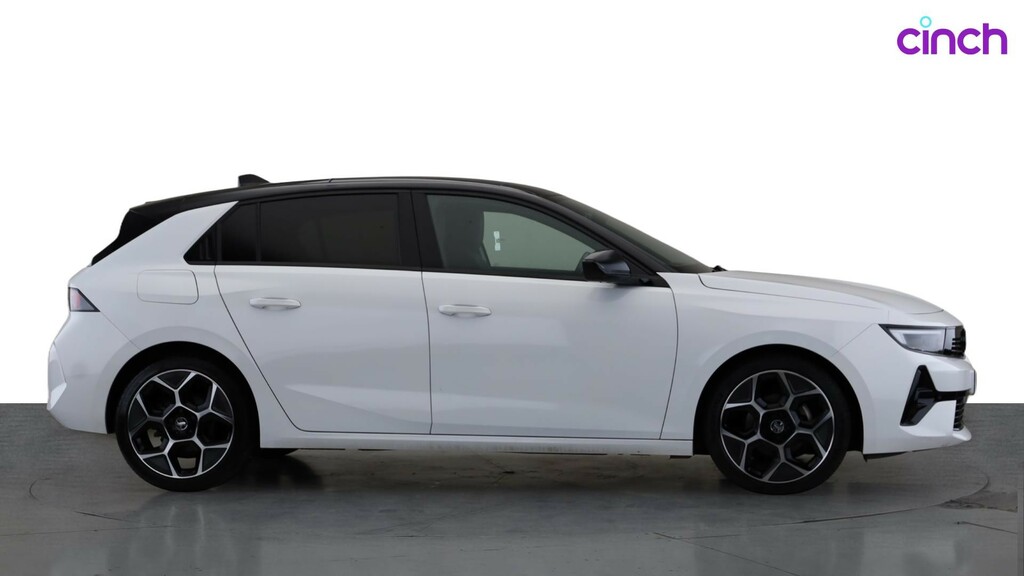 Vauxhall Astra Astra-e 54Kwh Ultimate Sports Tourer Red #2