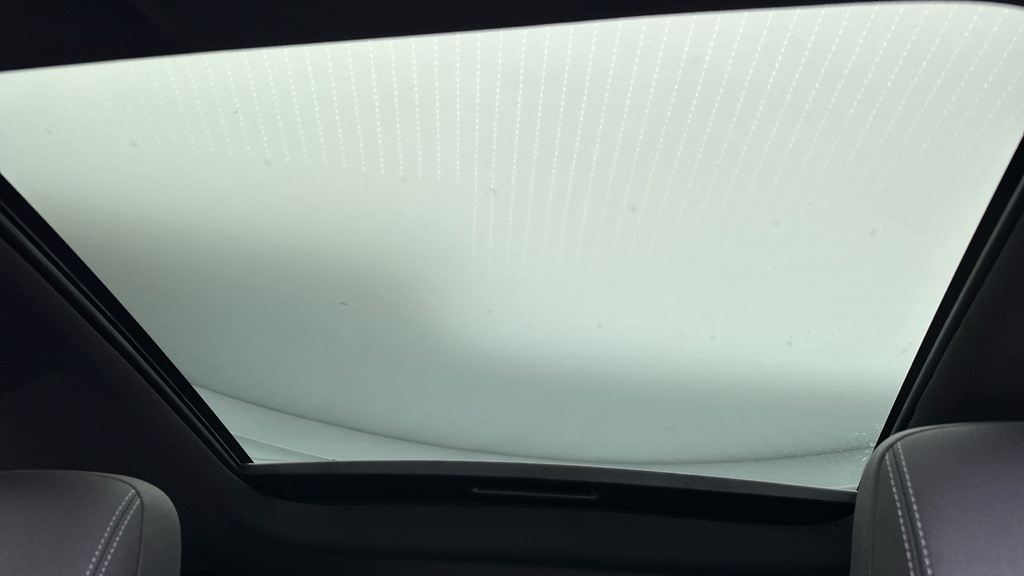 Vauxhall Astra Astra-e 54Kwh Ultimate Sports Tourer Red #3