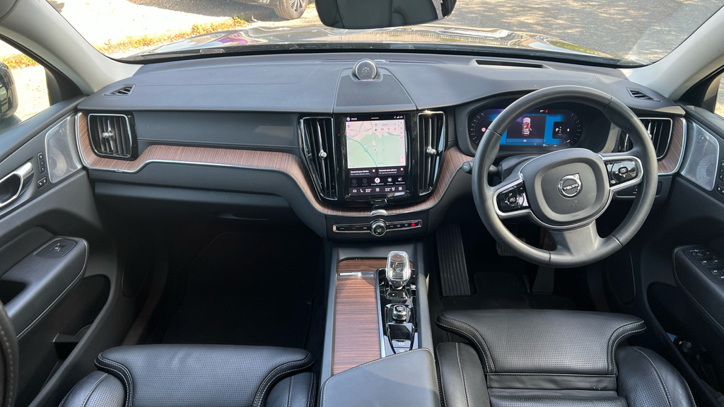 Volvo XC60 Xc60 Inscription Expression T6 Recharge Awd Grey #11