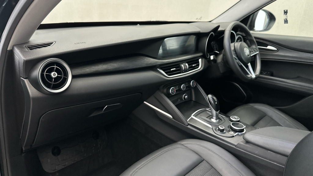 Alfa Romeo Stelvio 2.0 Turbo 280 Milano White #12