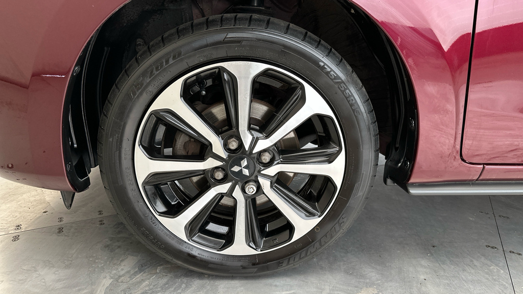 Mitsubishi Mirage Hatchback Grey #18