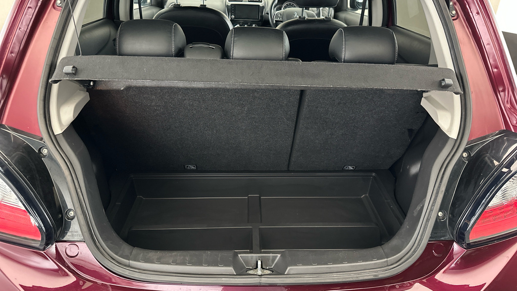 Mitsubishi Mirage Hatchback Grey #16