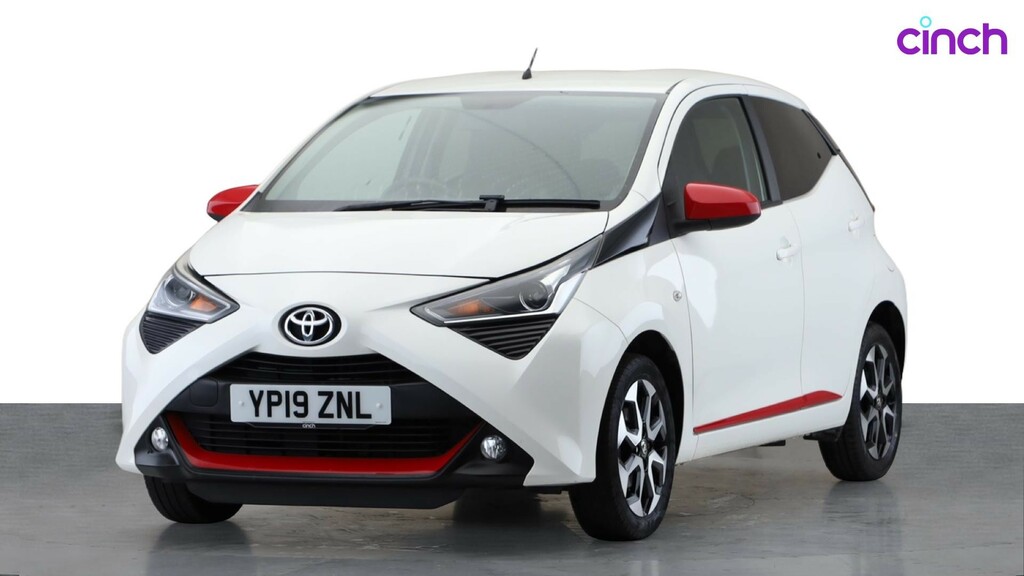Toyota Aygo X X-trend Red #7