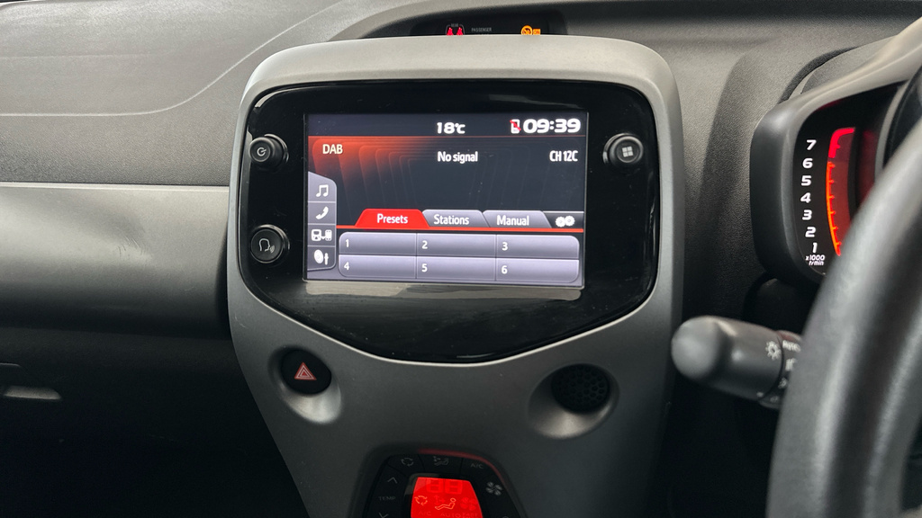 Toyota Aygo X X-trend Red #13