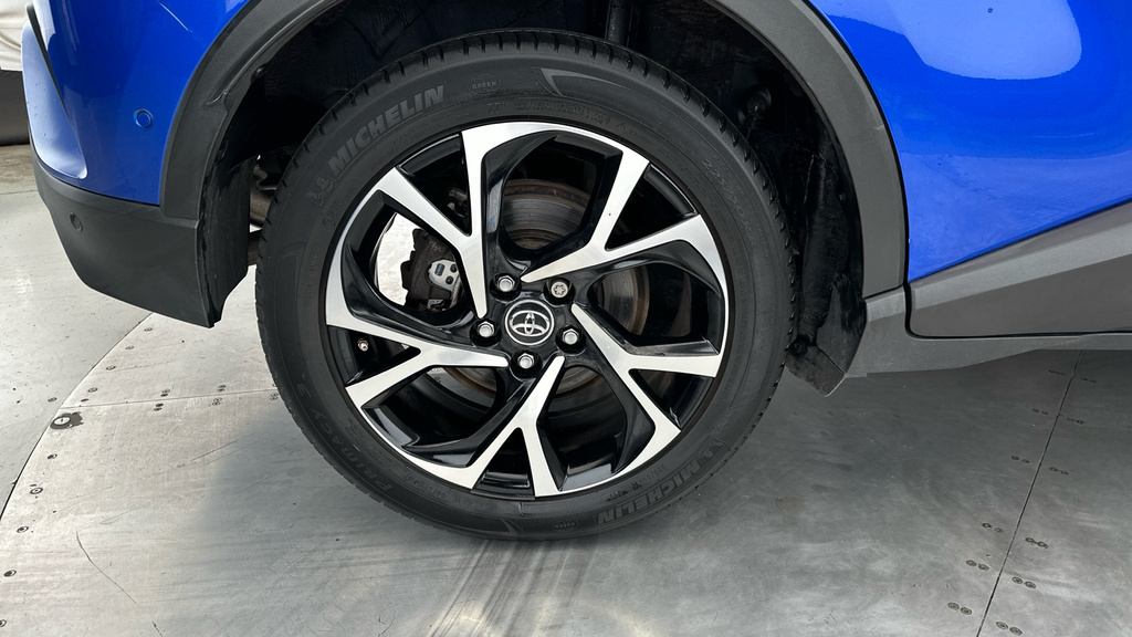 Toyota C-Hr 1.8 Hybrid Dynamic Cvt  #25
